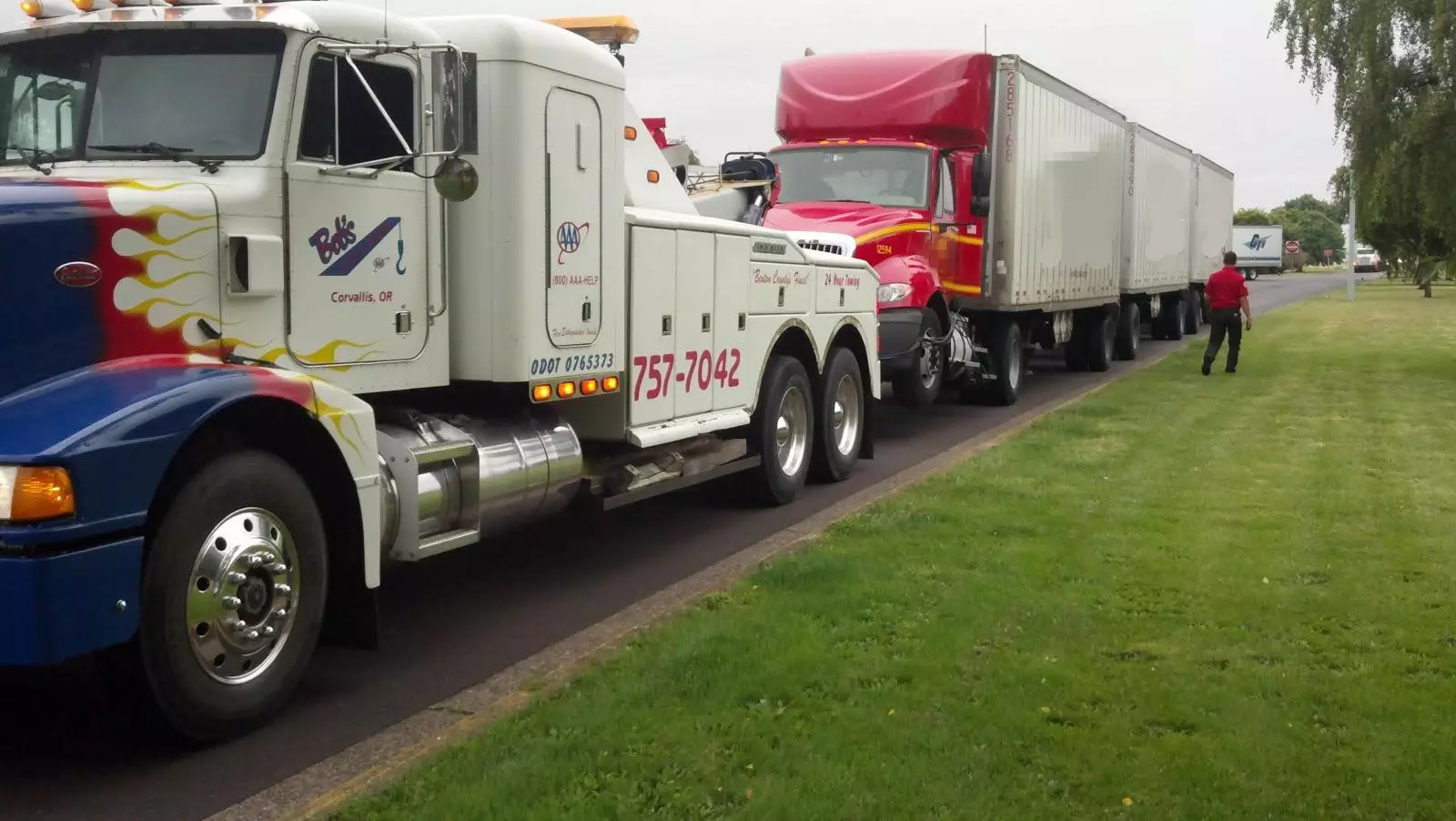 Read more about the article What Do You Call A Truck That Pulls A Trailer?