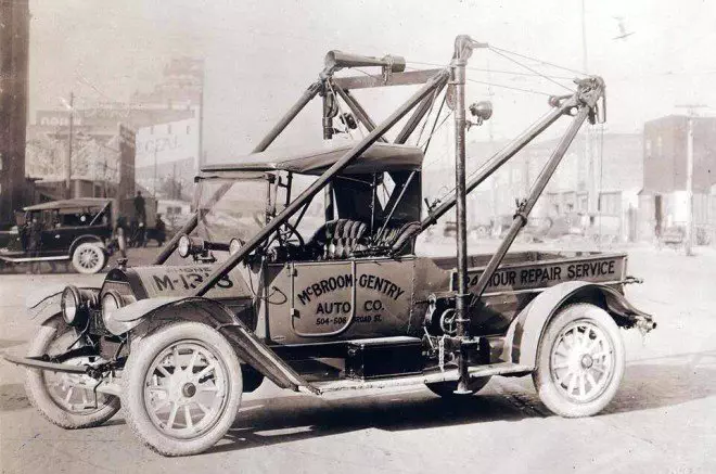 What Is The Oldest Tow Truck?