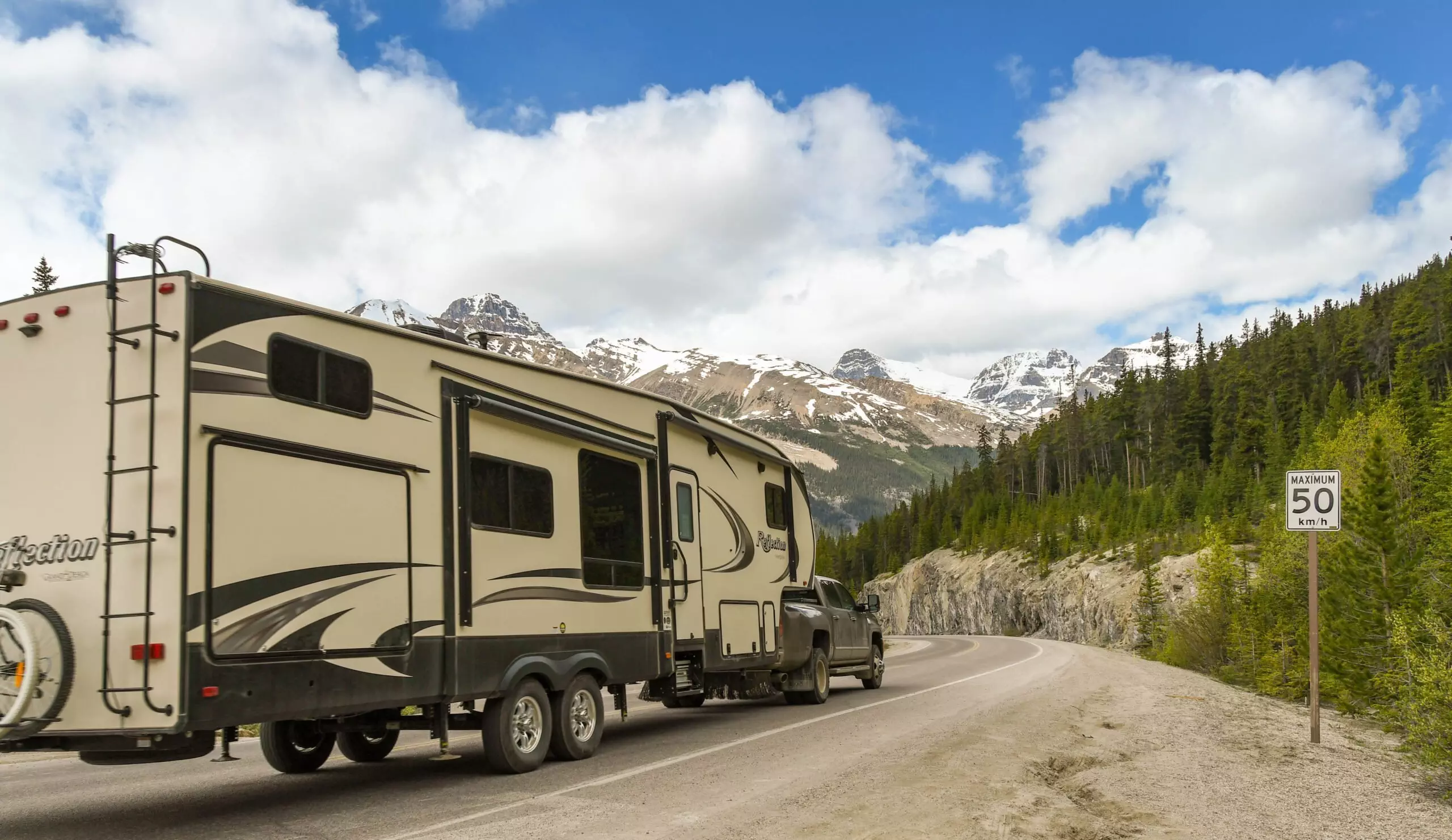 Read more about the article How Fast Can You Tow A 5th Wheel?