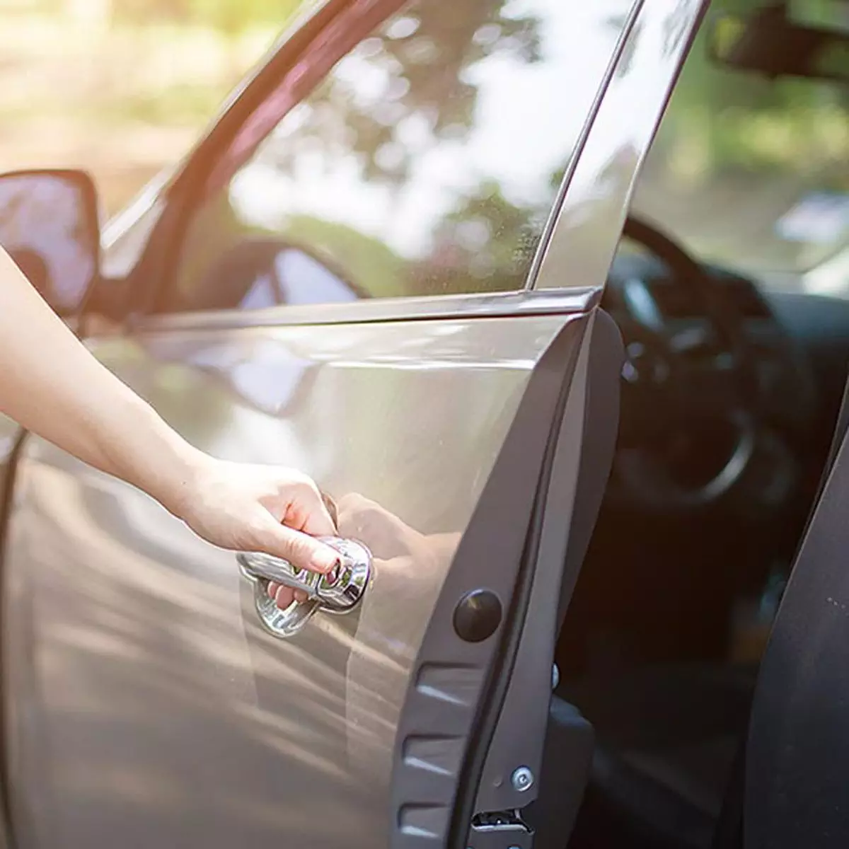 You are currently viewing How Do You Unlock A Truck Door Without A Key?