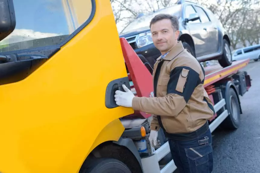 Read more about the article What Is A Tow Truck Person Called?