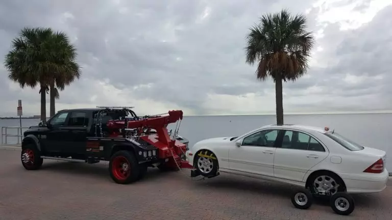 Towing Fontainebleau Services