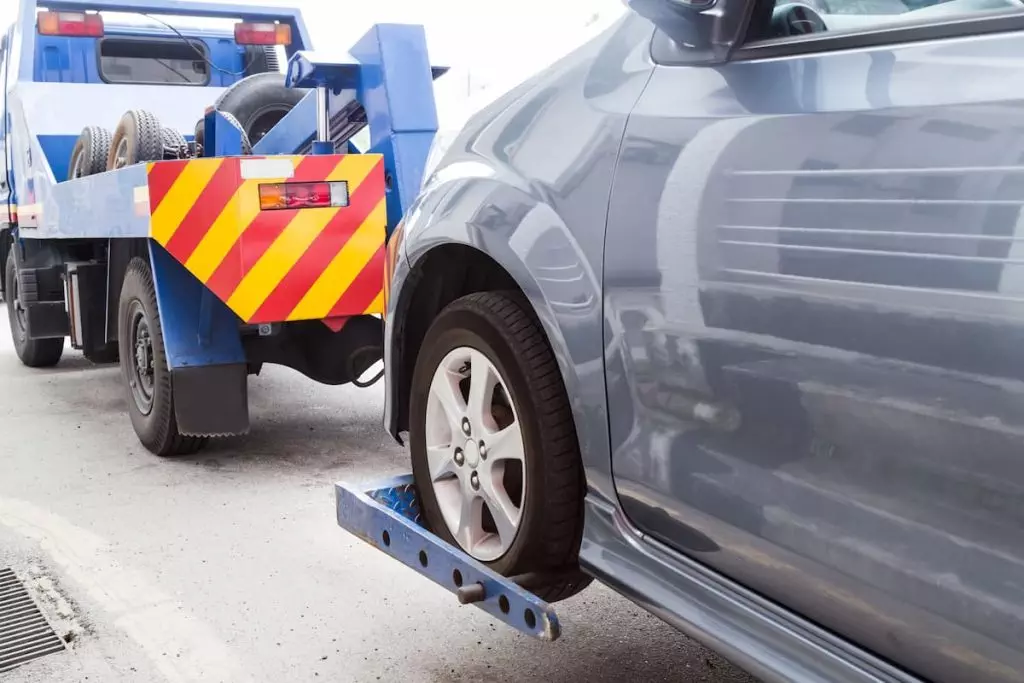 Can A Tow Truck Move A Car Without Keys?