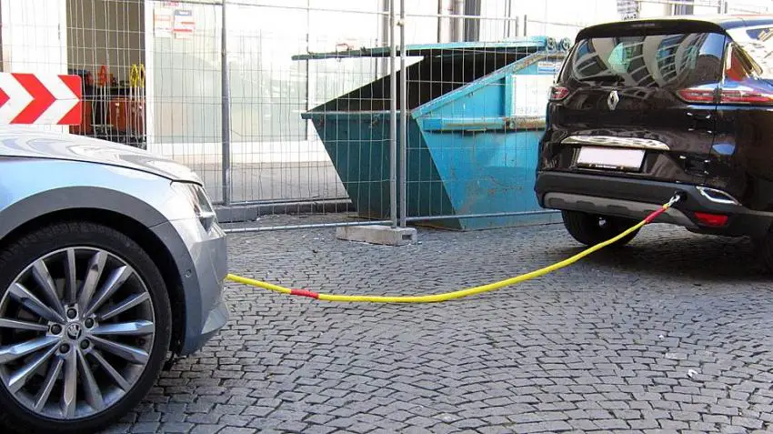 Can You Tow A Car With Power Steering?