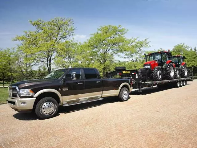 What Truck Can Tow 30000 Lbs?